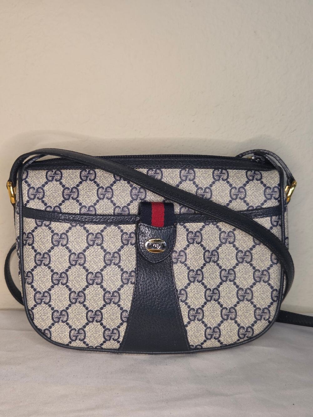 Gucci Accessory Collection crossbody GG monogram canvas Vintage Ophidia Bag